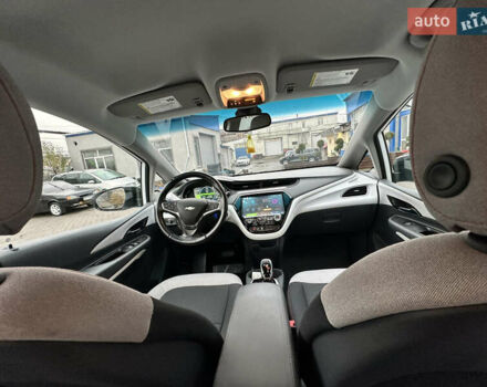 Белый Шевроле Bolt EV, объемом двигателя 0 л и пробегом 116 тыс. км за 16950 $, фото 28 на Automoto.ua