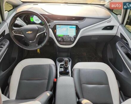 Белый Шевроле Bolt EV, объемом двигателя 0 л и пробегом 37 тыс. км за 3850 $, фото 7 на Automoto.ua