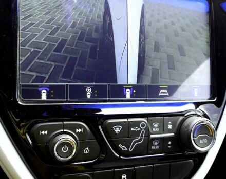 Белый Шевроле Bolt EV, объемом двигателя 0 л и пробегом 28 тыс. км за 18800 $, фото 28 на Automoto.ua