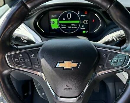 Белый Шевроле Bolt EV, объемом двигателя 0 л и пробегом 50 тыс. км за 20400 $, фото 7 на Automoto.ua