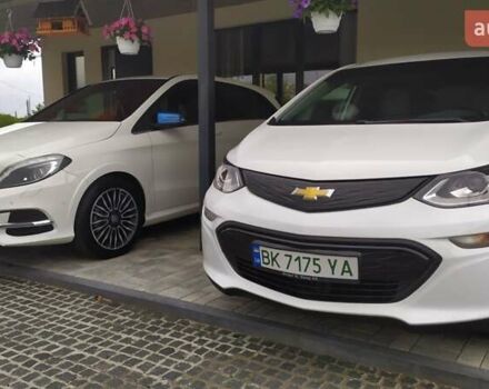 Белый Шевроле Bolt EV, объемом двигателя 0 л и пробегом 170 тыс. км за 14950 $, фото 20 на Automoto.ua