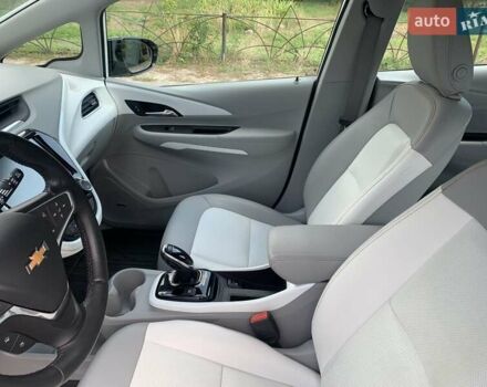 Белый Шевроле Bolt EV, объемом двигателя 0 л и пробегом 82 тыс. км за 18200 $, фото 9 на Automoto.ua