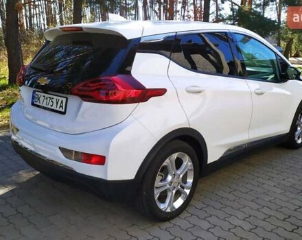 Белый Шевроле Bolt EV, объемом двигателя 0 л и пробегом 170 тыс. км за 14950 $, фото 6 на Automoto.ua