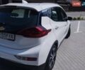Белый Шевроле Bolt EV, объемом двигателя 0 л и пробегом 87 тыс. км за 17700 $, фото 4 на Automoto.ua