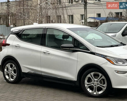 Белый Шевроле Bolt EV, объемом двигателя 0 л и пробегом 116 тыс. км за 16950 $, фото 4 на Automoto.ua