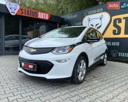Белый Шевроле Bolt EV, объемом двигателя 0 л и пробегом 78 тыс. км за 16300 $, фото 2 на Automoto.ua