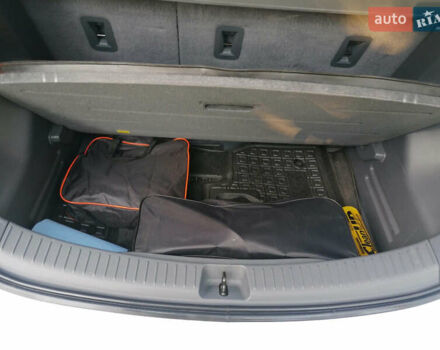 Белый Шевроле Bolt EV, объемом двигателя 0 л и пробегом 41 тыс. км за 16800 $, фото 24 на Automoto.ua