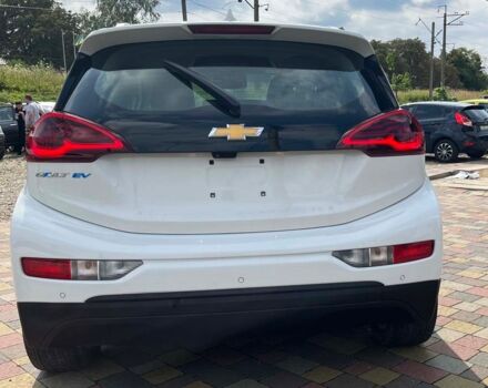 Белый Шевроле Bolt EV, объемом двигателя 60 л и пробегом 40 тыс. км за 17600 $, фото 5 на Automoto.ua