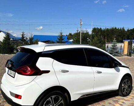 Белый Шевроле Bolt EV, объемом двигателя 0 л и пробегом 27 тыс. км за 25500 $, фото 4 на Automoto.ua