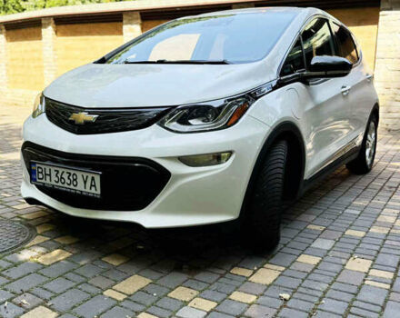 Белый Шевроле Bolt EV, объемом двигателя 0 л и пробегом 75 тыс. км за 14900 $, фото 5 на Automoto.ua