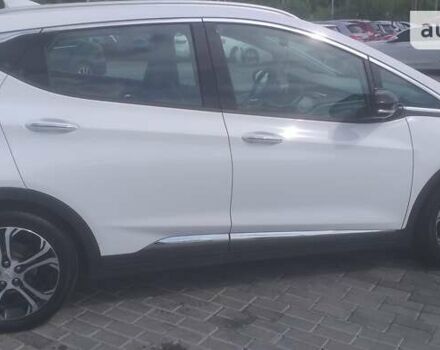 Белый Шевроле Bolt EV, объемом двигателя 0 л и пробегом 40 тыс. км за 15500 $, фото 2 на Automoto.ua