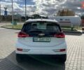 Белый Шевроле Bolt EV, объемом двигателя 0 л и пробегом 50 тыс. км за 24200 $, фото 6 на Automoto.ua
