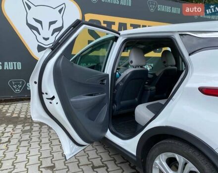 Белый Шевроле Bolt EV, объемом двигателя 0 л и пробегом 78 тыс. км за 16300 $, фото 29 на Automoto.ua