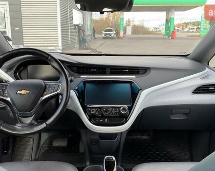 Белый Шевроле Bolt EV, объемом двигателя 0 л и пробегом 50 тыс. км за 24200 $, фото 22 на Automoto.ua