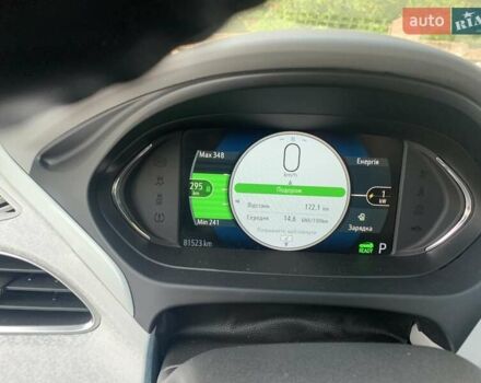 Белый Шевроле Bolt EV, объемом двигателя 0 л и пробегом 82 тыс. км за 18200 $, фото 19 на Automoto.ua