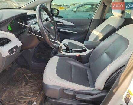 Белый Шевроле Bolt EV, объемом двигателя 0 л и пробегом 37 тыс. км за 3850 $, фото 6 на Automoto.ua