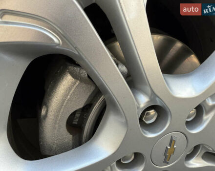 Белый Шевроле Bolt EV, объемом двигателя 0 л и пробегом 69 тыс. км за 14950 $, фото 21 на Automoto.ua