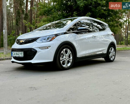 Белый Шевроле Bolt EV, объемом двигателя 0 л и пробегом 69 тыс. км за 14950 $, фото 34 на Automoto.ua