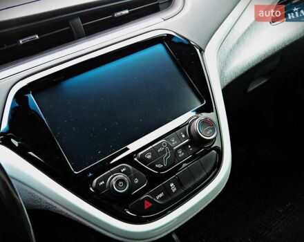 Білий Шевроле Bolt EV, об'ємом двигуна 0 л та пробігом 78 тис. км за 15800 $, фото 11 на Automoto.ua