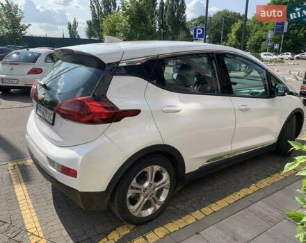 Белый Шевроле Bolt EV, объемом двигателя 0 л и пробегом 26 тыс. км за 16500 $, фото 4 на Automoto.ua