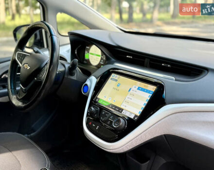 Белый Шевроле Bolt EV, объемом двигателя 0 л и пробегом 69 тыс. км за 14950 $, фото 18 на Automoto.ua