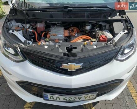 Белый Шевроле Bolt EV, объемом двигателя 0 л и пробегом 26 тыс. км за 16500 $, фото 6 на Automoto.ua