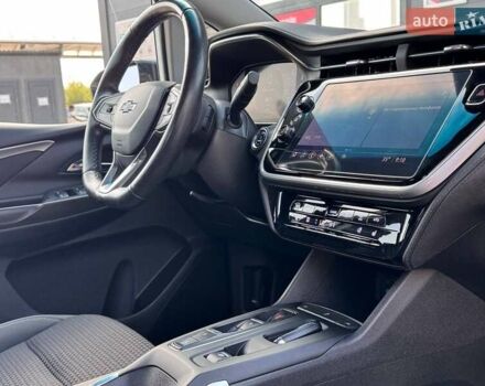 Белый Шевроле Bolt EV, объемом двигателя 0 л и пробегом 45 тыс. км за 18100 $, фото 11 на Automoto.ua