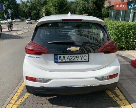 Белый Шевроле Bolt EV, объемом двигателя 0 л и пробегом 26 тыс. км за 16500 $, фото 2 на Automoto.ua