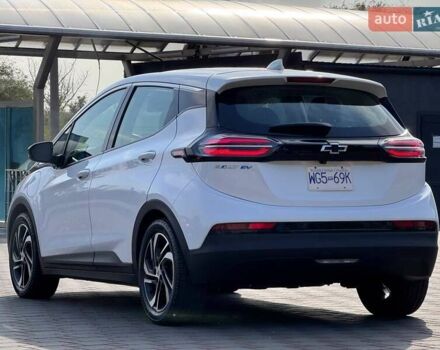 Белый Шевроле Bolt EV, объемом двигателя 0 л и пробегом 45 тыс. км за 18100 $, фото 5 на Automoto.ua