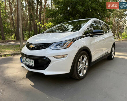 Белый Шевроле Bolt EV, объемом двигателя 0 л и пробегом 69 тыс. км за 14950 $, фото 22 на Automoto.ua
