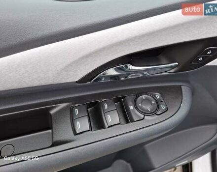 Белый Шевроле Bolt EV, объемом двигателя 0 л и пробегом 59 тыс. км за 19300 $, фото 10 на Automoto.ua