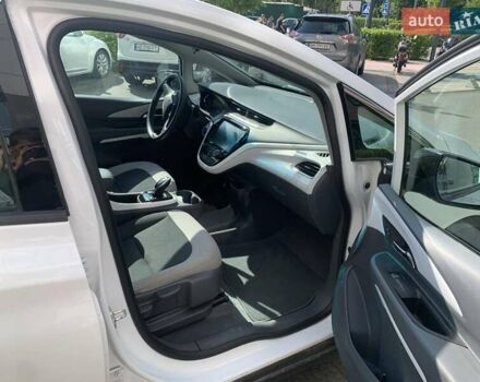 Белый Шевроле Bolt EV, объемом двигателя 0 л и пробегом 26 тыс. км за 16500 $, фото 8 на Automoto.ua