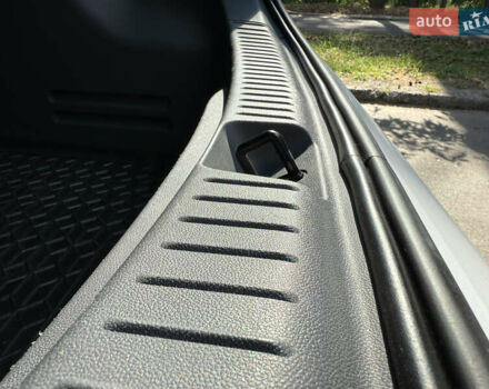 Белый Шевроле Bolt EV, объемом двигателя 0 л и пробегом 69 тыс. км за 14950 $, фото 8 на Automoto.ua