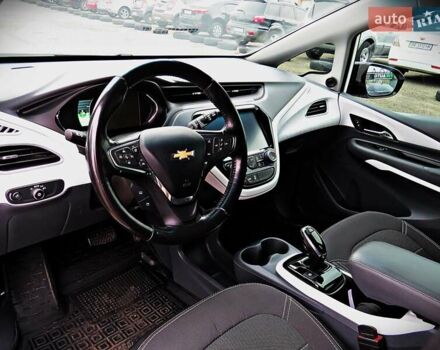 Білий Шевроле Bolt EV, об'ємом двигуна 0 л та пробігом 78 тис. км за 15800 $, фото 7 на Automoto.ua