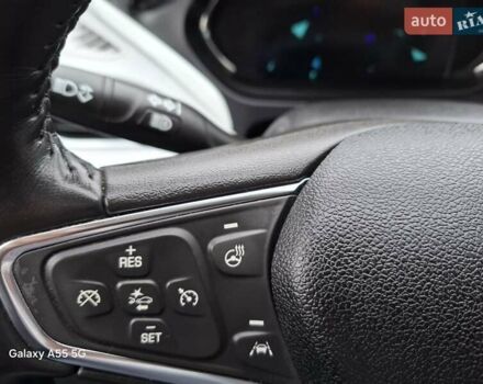 Белый Шевроле Bolt EV, объемом двигателя 0 л и пробегом 59 тыс. км за 19300 $, фото 16 на Automoto.ua