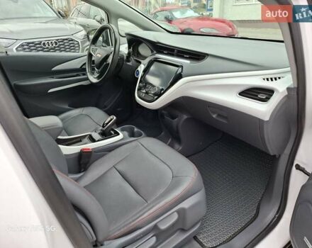 Белый Шевроле Bolt EV, объемом двигателя 0 л и пробегом 59 тыс. км за 19300 $, фото 13 на Automoto.ua