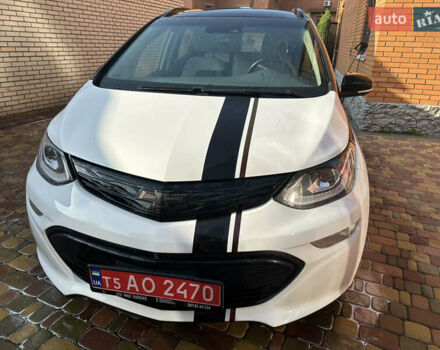 Белый Шевроле Bolt EV, объемом двигателя 0 л и пробегом 28 тыс. км за 18500 $, фото 28 на Automoto.ua