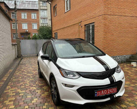 Белый Шевроле Bolt EV, объемом двигателя 0 л и пробегом 28 тыс. км за 18500 $, фото 2 на Automoto.ua