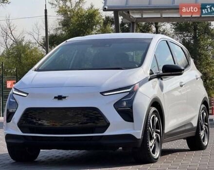 Белый Шевроле Bolt EV, объемом двигателя 0 л и пробегом 45 тыс. км за 18100 $, фото 3 на Automoto.ua