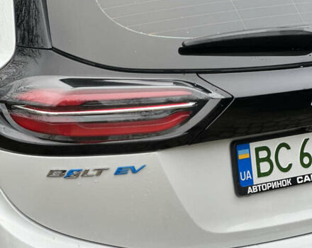 Белый Шевроле Bolt EV, объемом двигателя 0 л и пробегом 38 тыс. км за 18500 $, фото 43 на Automoto.ua