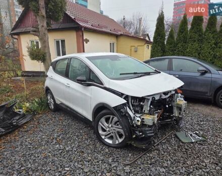 Белый Шевроле Bolt EV, объемом двигателя 0 л и пробегом 84 тыс. км за 10000 $, фото 2 на Automoto.ua