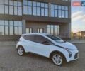 Белый Шевроле Bolt EV, объемом двигателя 0 л и пробегом 60 тыс. км за 18300 $, фото 3 на Automoto.ua