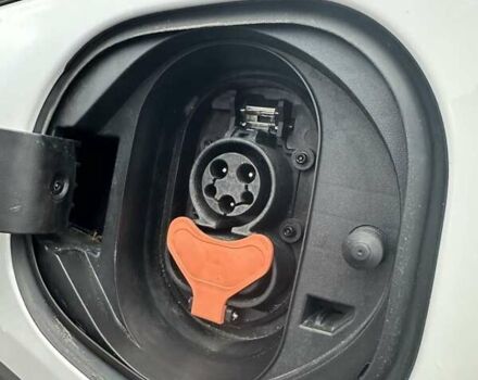 Белый Шевроле Bolt EV, объемом двигателя 0 л и пробегом 41 тыс. км за 16999 $, фото 22 на Automoto.ua