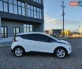 Белый Шевроле Bolt EV, объемом двигателя 0 л и пробегом 60 тыс. км за 18300 $, фото 4 на Automoto.ua