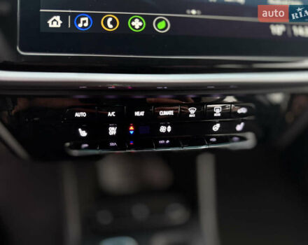 Белый Шевроле Bolt EV, объемом двигателя 0 л и пробегом 63 тыс. км за 16500 $, фото 19 на Automoto.ua