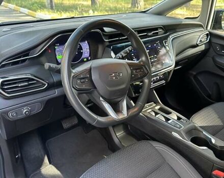 Білий Шевроле Bolt EV, об'ємом двигуна 0 л та пробігом 41 тис. км за 18600 $, фото 30 на Automoto.ua