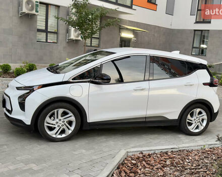 Белый Шевроле Bolt EV, объемом двигателя 0 л и пробегом 24 тыс. км за 18800 $, фото 13 на Automoto.ua