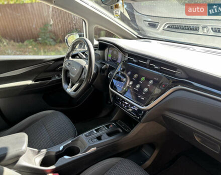 Белый Шевроле Bolt EV, объемом двигателя 0 л и пробегом 63 тыс. км за 16900 $, фото 22 на Automoto.ua