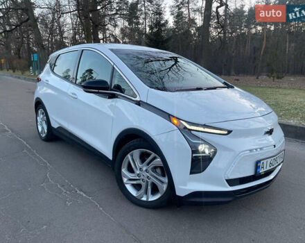 Белый Шевроле Bolt EV, объемом двигателя 0 л и пробегом 30 тыс. км за 18300 $, фото 18 на Automoto.ua