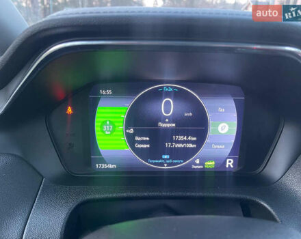 Белый Шевроле Bolt EV, объемом двигателя 0 л и пробегом 17 тыс. км за 18600 $, фото 15 на Automoto.ua